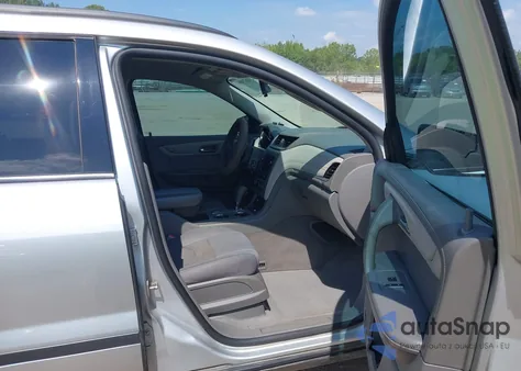 2014 Chevrolet Traverse Ls z USA, uszkodzony, nr VIN 1GNKRFED5EJ182543